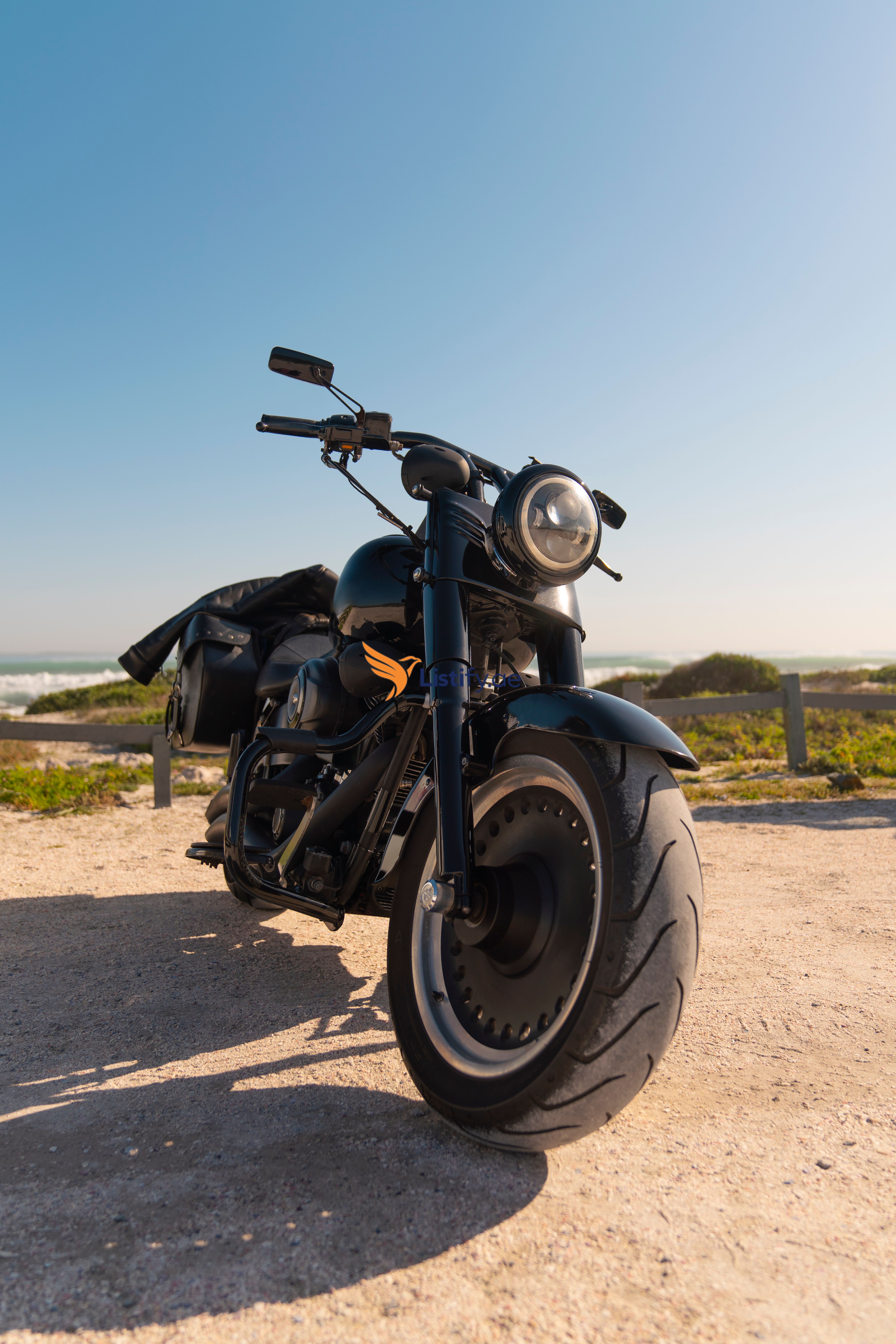 Custom Black Cruiser Motorcycle – Premium Look